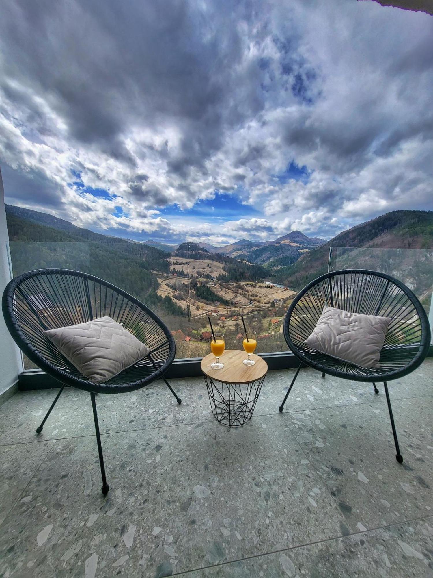 Apartmani Tarsko Jezero Zaovine Exterior photo